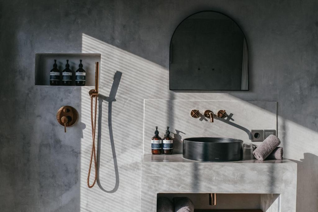 Concrete Retreat Villa photo