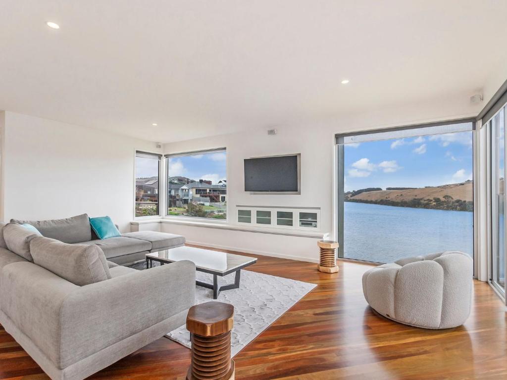 River Reveal, Holiday home Warrnambool