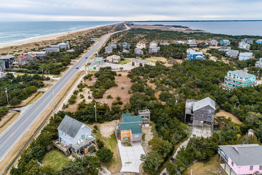 House of Windows 283, Avon