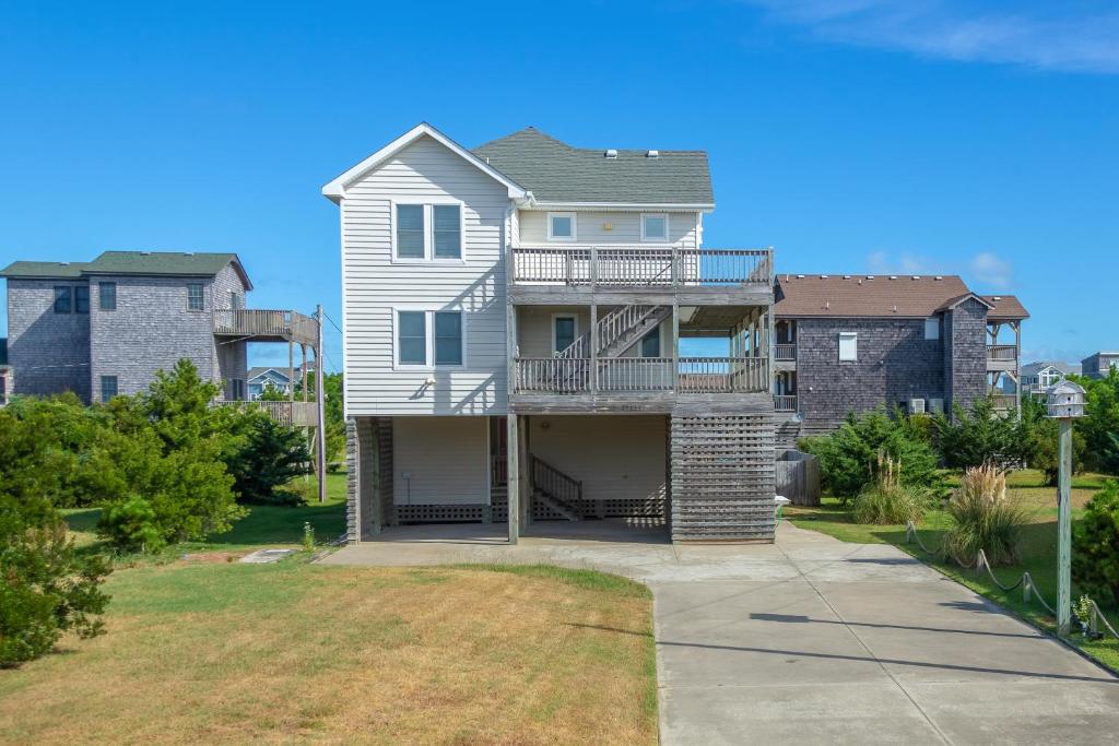 Sea Isle Escape 193, Waves