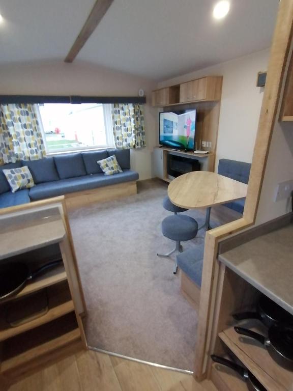 69R Seawick 2 Bedroom Caravan . New for 2022 — Hotel in Saint Osyth