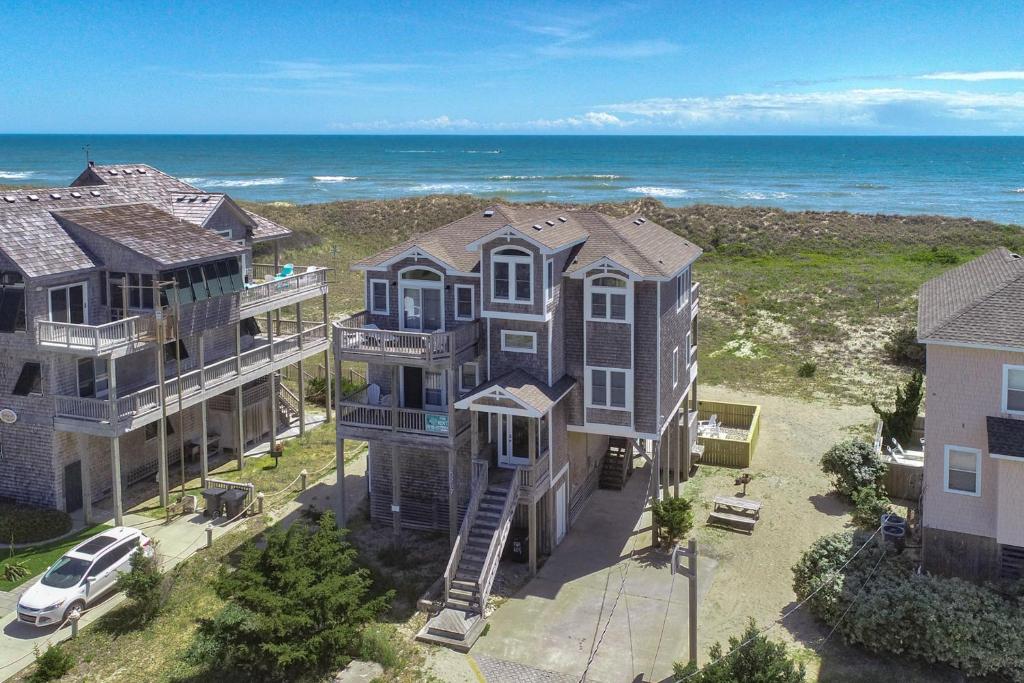 Brownbeard's 609, Waves