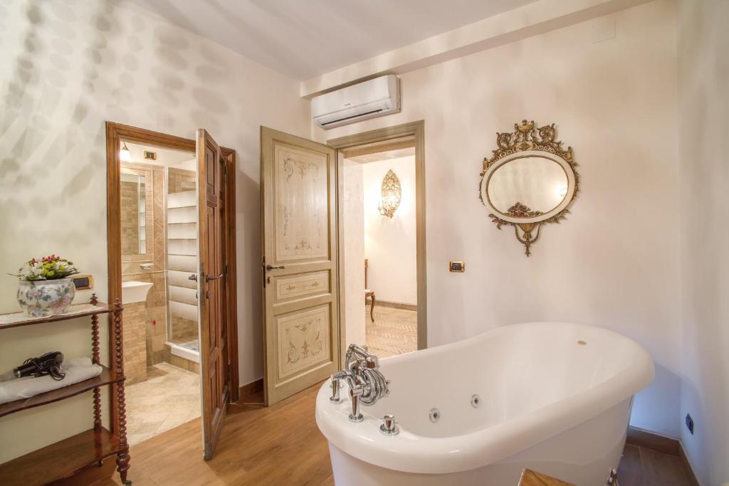 Navona Gallery Suites photo