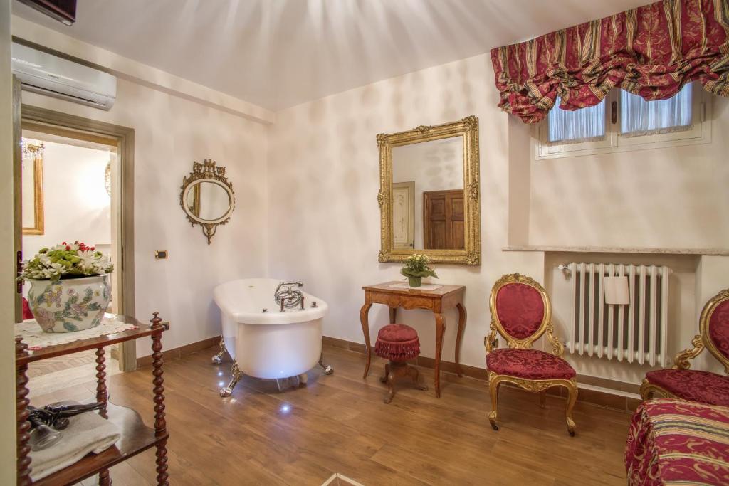 Navona Gallery Suites photo