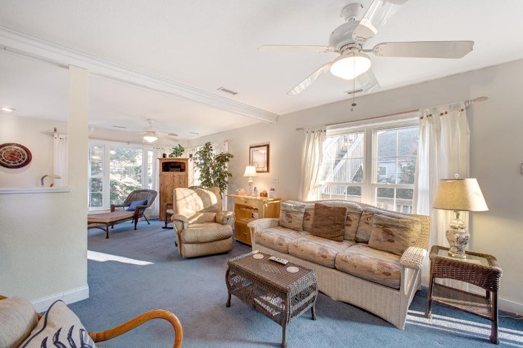 Island TIme Avon 910, Avon