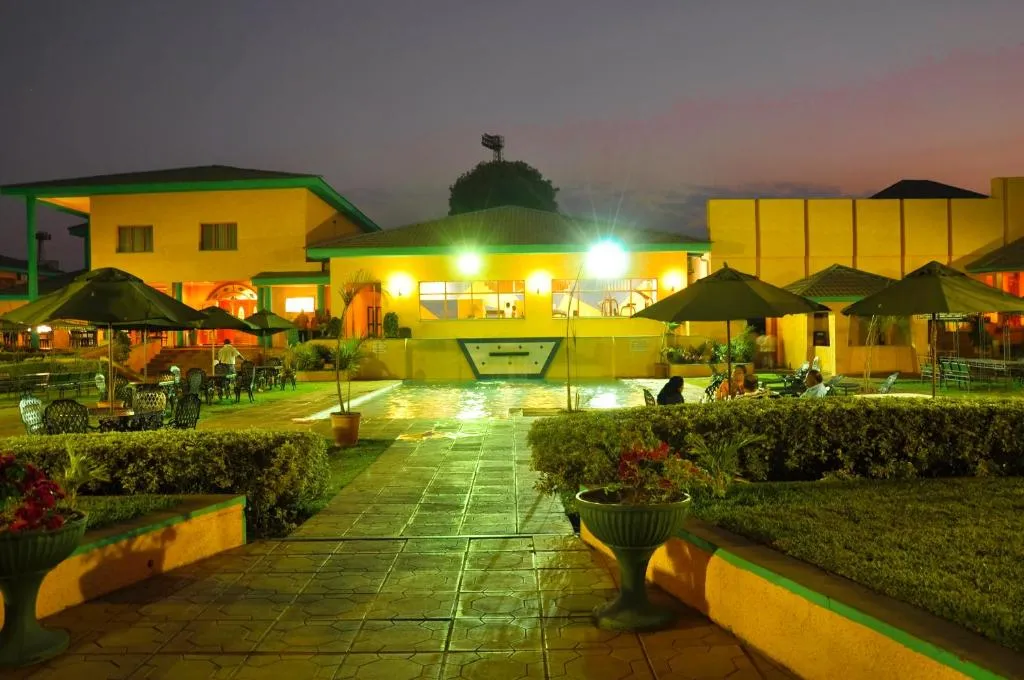 Crossroads Hotel, hotel in Lilongwe
