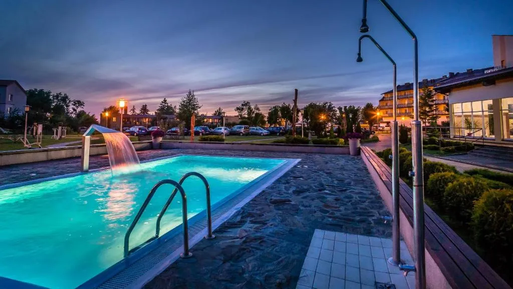 Hotel ***NAT Sarbinowo，位于萨比诺瓦的酒店
