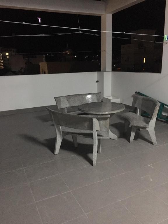 Nhà Nhỉ Hoàng Sang