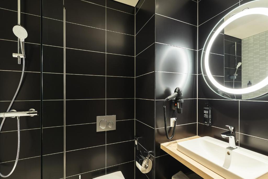 ibis Styles Arnhem Centre photo