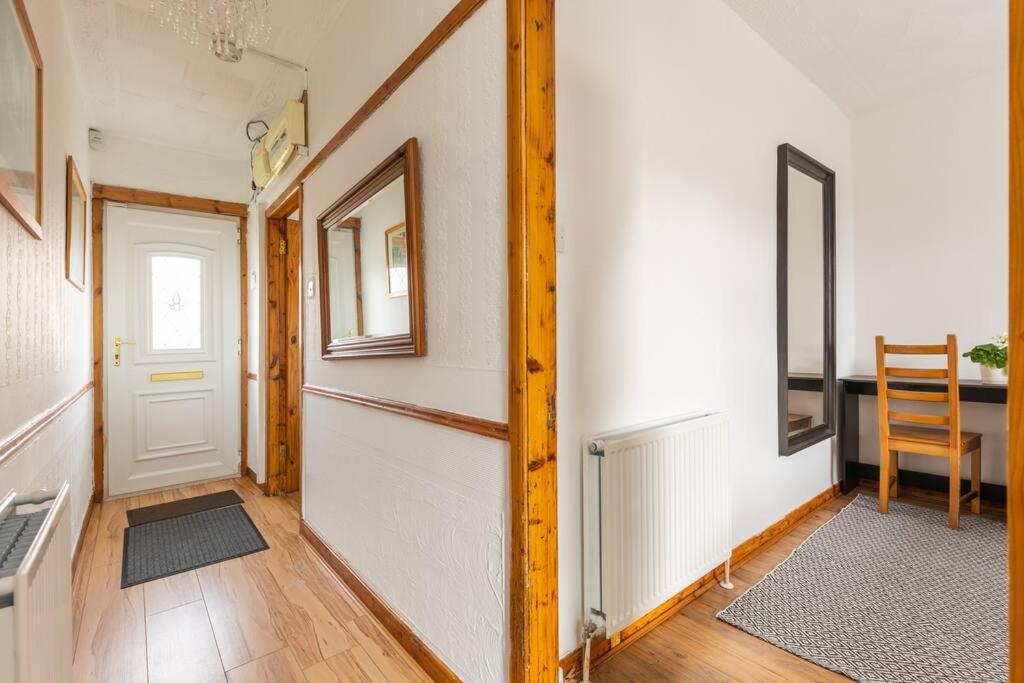 Beautiful 2 bedroom flat in Edinburgh photo