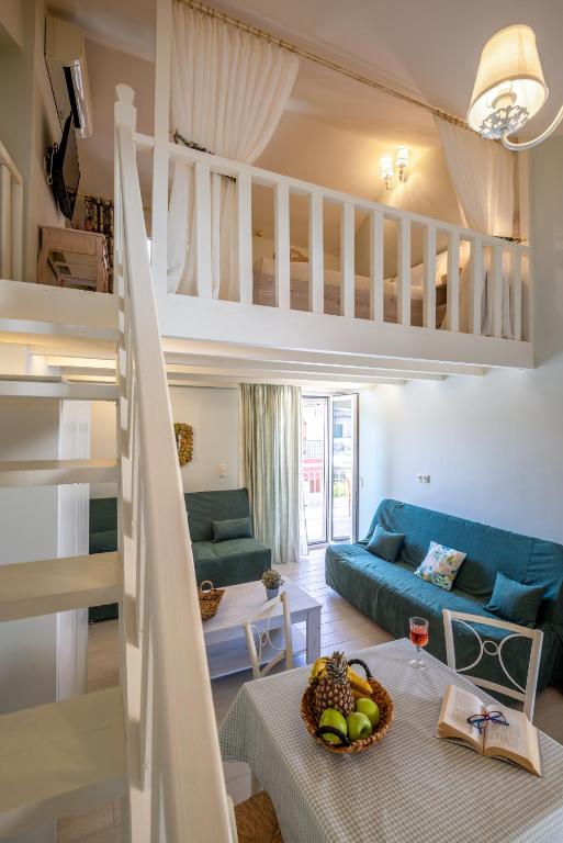 Τrilogy Studios, Sivota