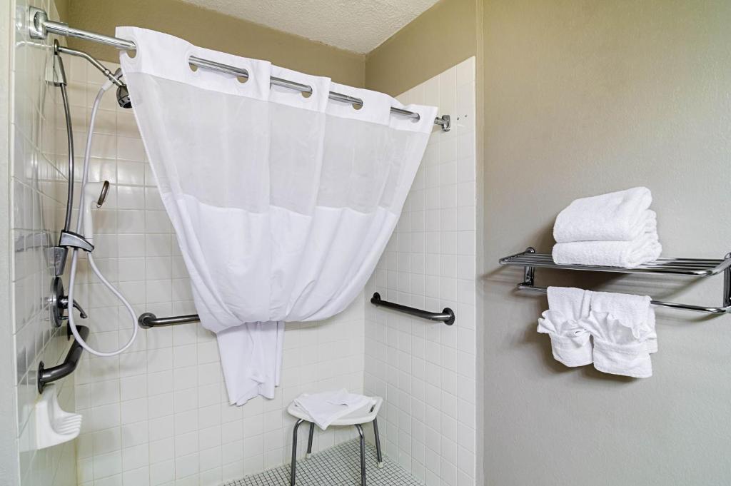 Quality Inn Sidney I-80 photo