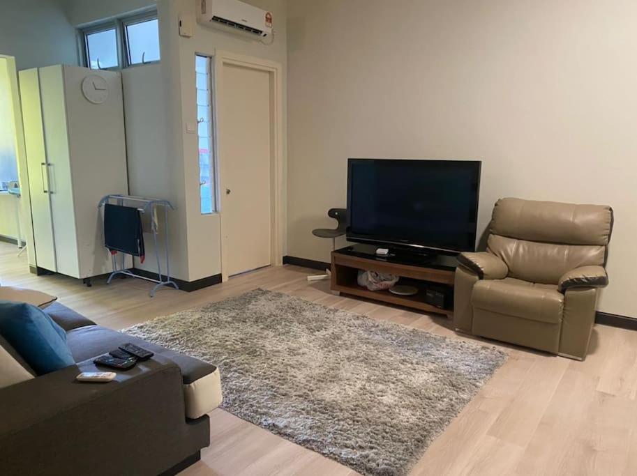 126 Larkin Studio Homestay photo