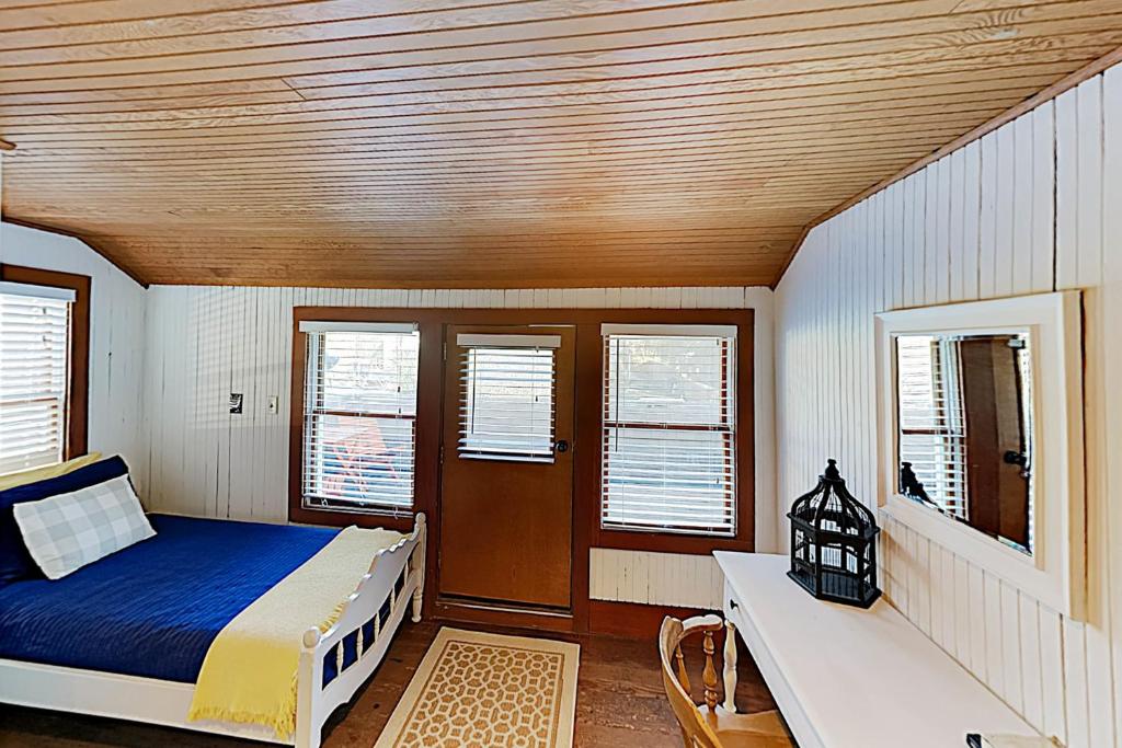 Captain's Corner photo