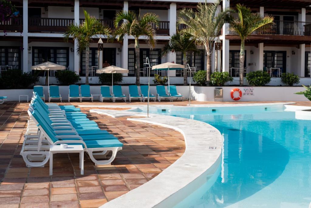 Nazaret Mansion — Swimming pool in Costa Teguise, Canary Islands
