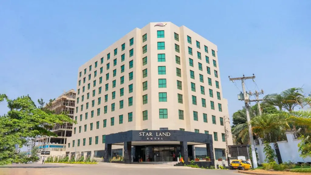 STAR LAND HOTEL BASTOS，位于雅温得的酒店