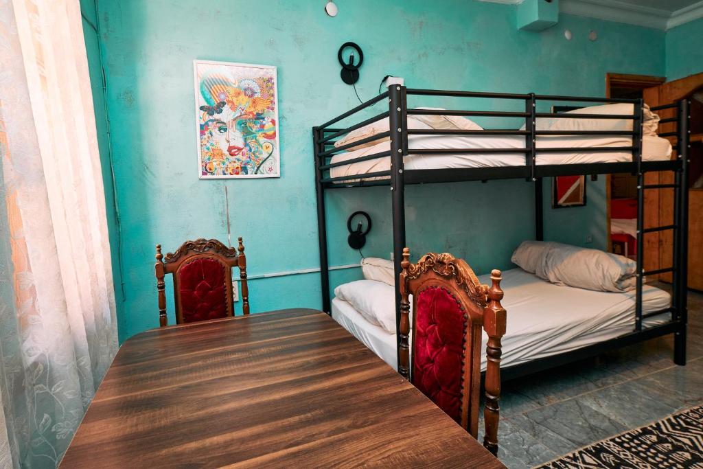 hostel vague photo