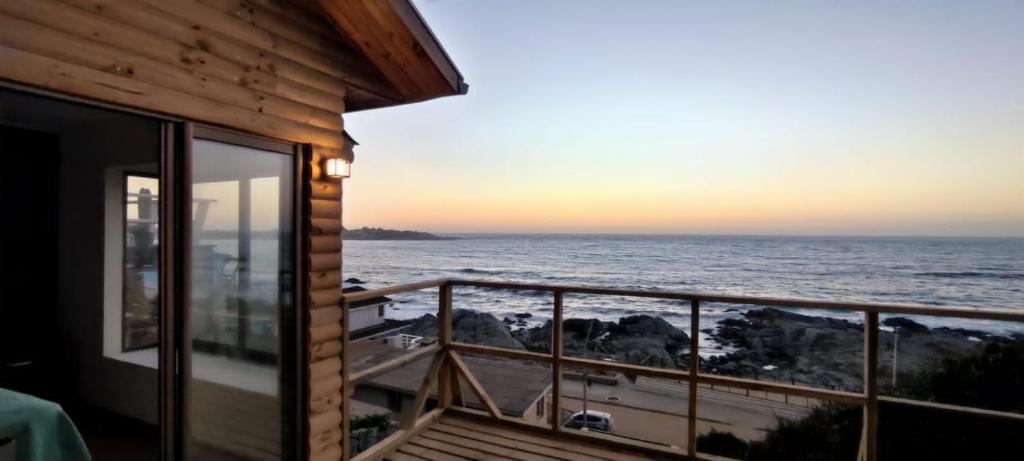 Espectacular cabaña Las Rocas de Algarrobo - El Quisco Norte Vista a la rompiente de la ola - 4