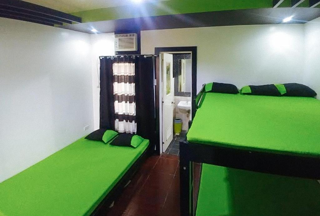 Casa Demetria Duplex Hot Spring Resort Laguna photo