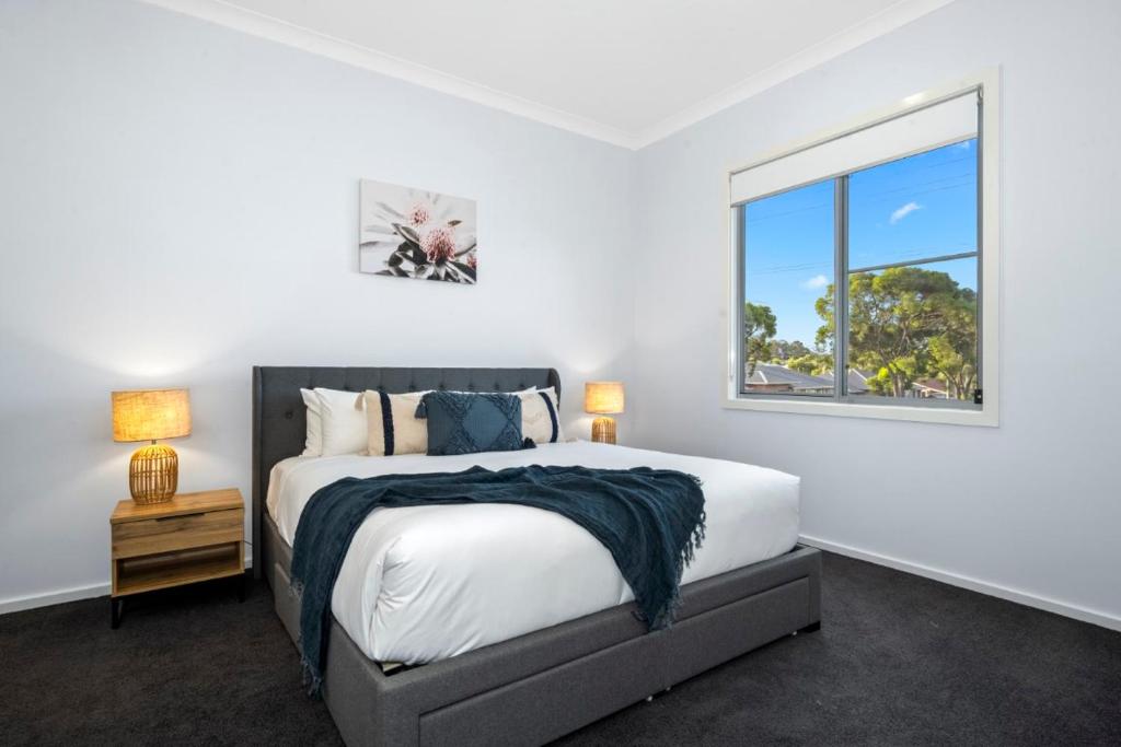 Beautiful, comfy freshly renovated cottage.