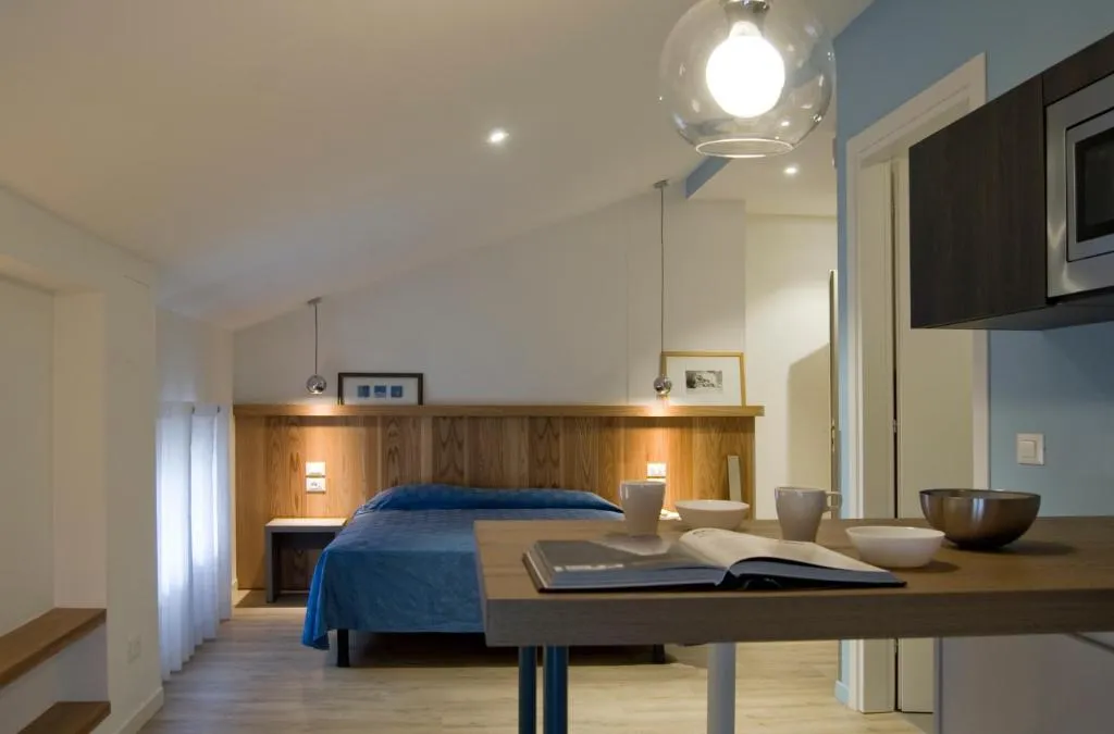 Hotel Oliva, מלון באוויאנו