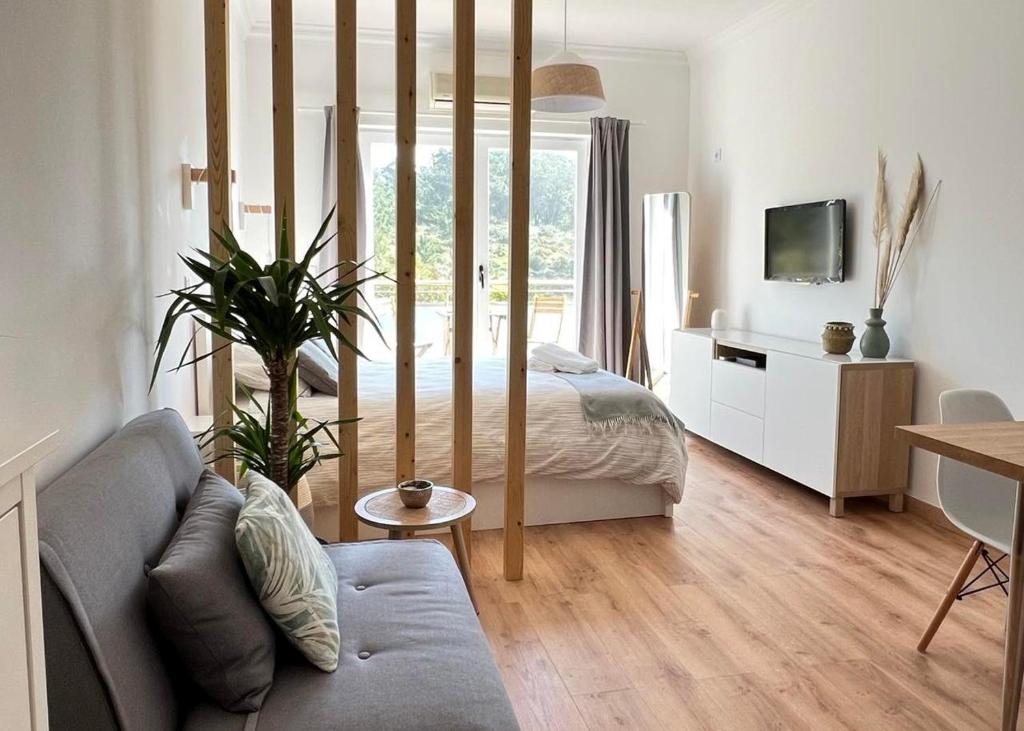 Seaven Ericeira Beach Studio — Hotel in Ericeira