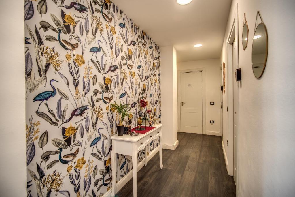 AwesHomeItaly - Hanging Gardens