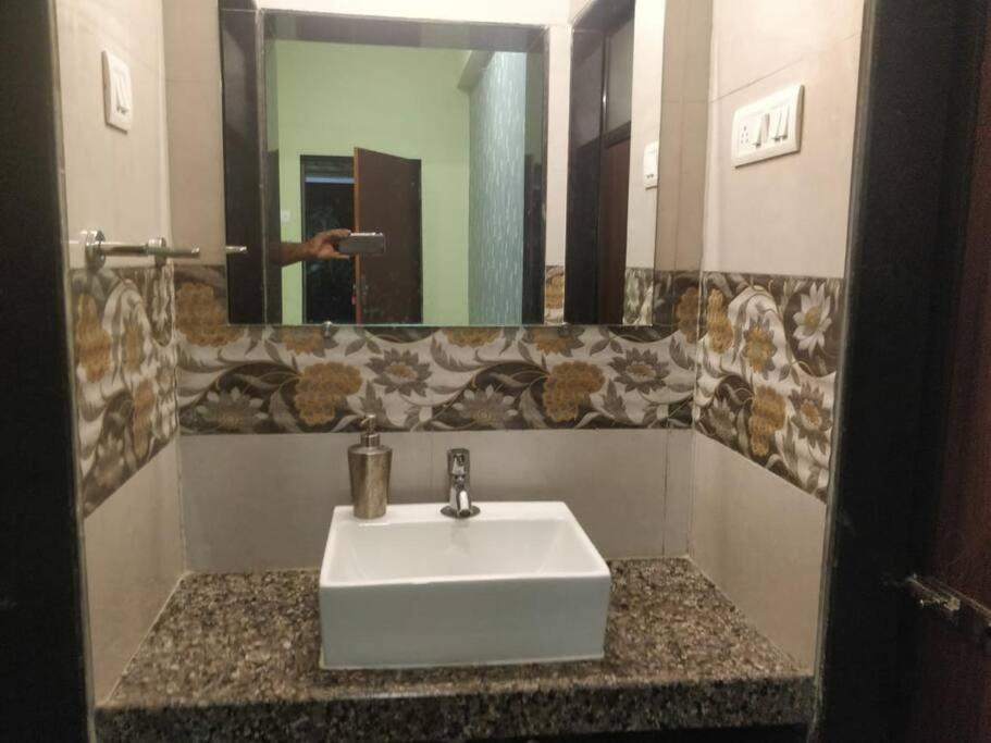 Peaceful Chaitra Villa 5Bhk And 4Bhk Alibaug Swimming Pool Is Common Between Both Property photo