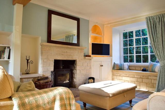Charming Cottage, Great Rissington photo 2