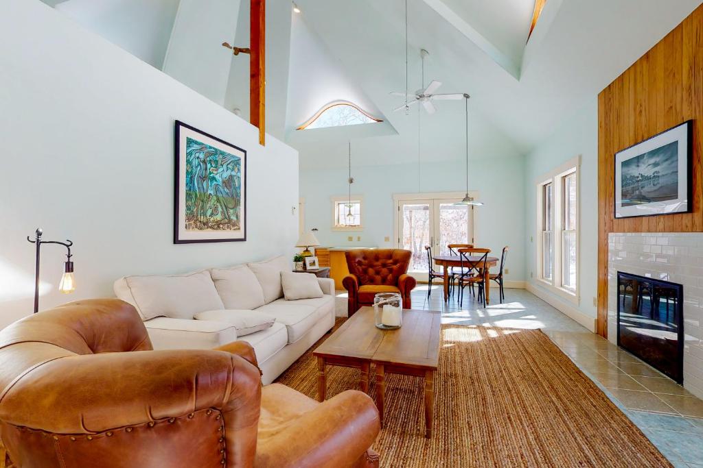 The Lemonade Stand, West Tisbury