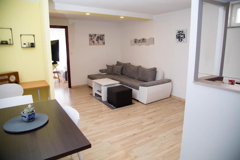Apartmani Baotic Zupanja — Hotel in Županja