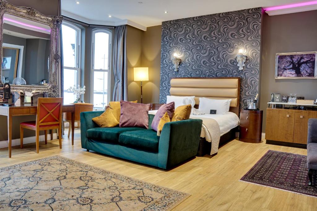 Halvard Hotel — Hotel in Kearney