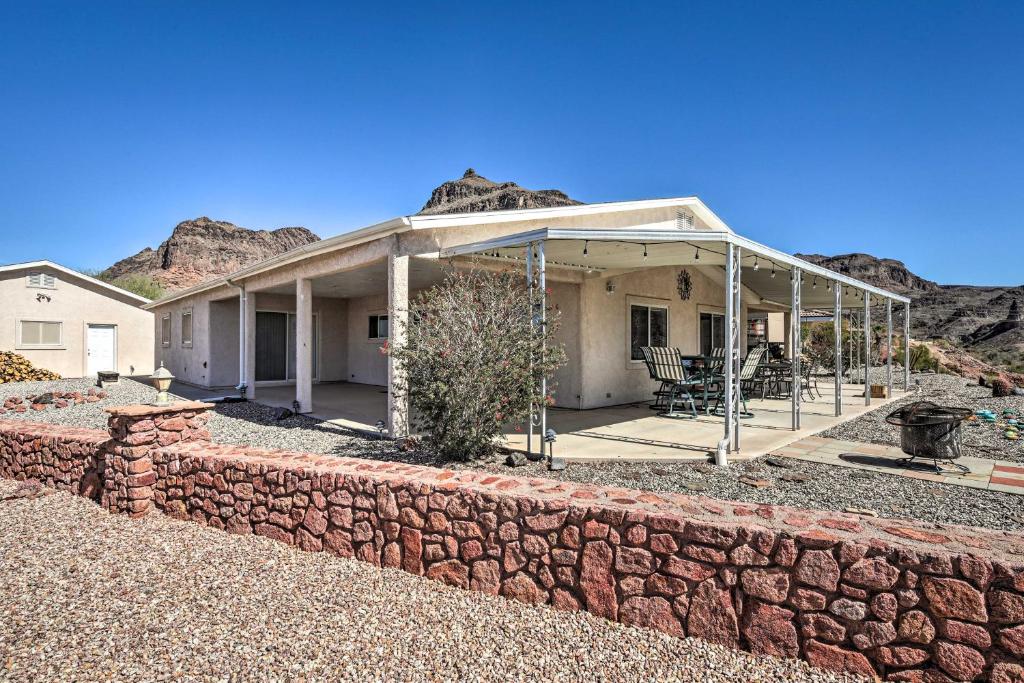 Sun-Dappled AZ Abode with River and Mtn Views!, Parker