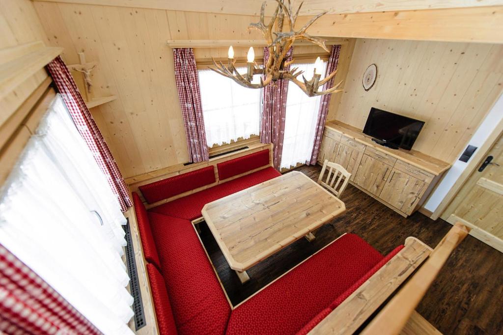 Chalet in Gaal by Ski Slopes & Bathing Pond - 4