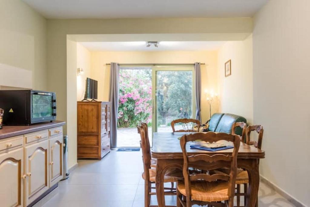 Appartement dans maison chaleureuse, Olmeto