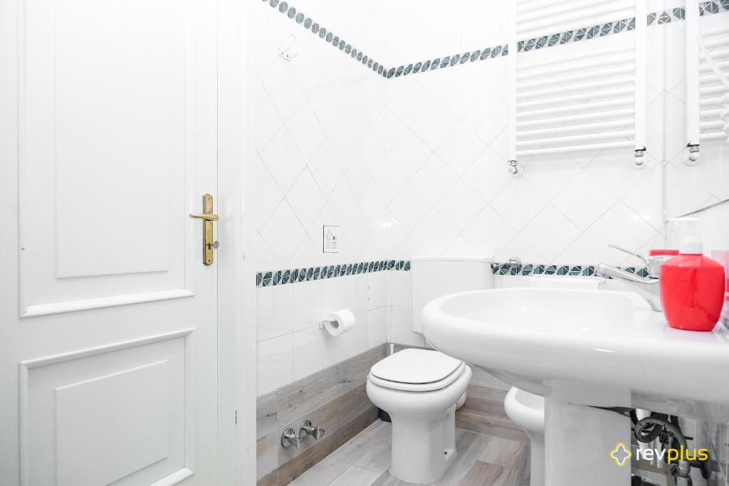Lia Rooms - 5
