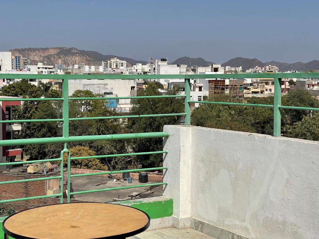 2bhk Luxury Penthouse (the north face) photo