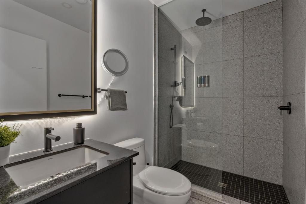 INITIAL - Suite NOUVEAU MONDE - Centre-ville de Quebec photo
