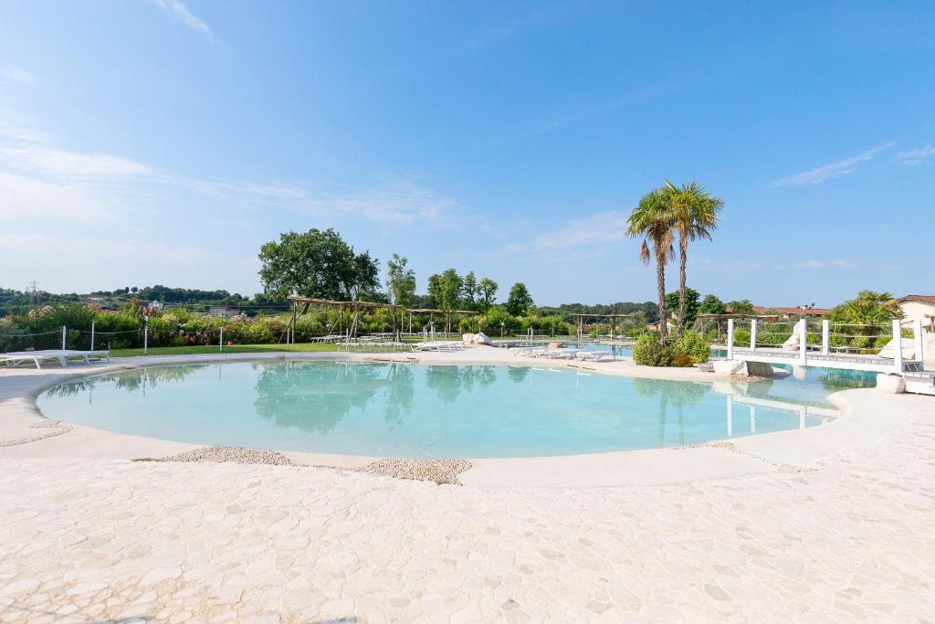 Il Green Apartments with pool by Wonderful Italy