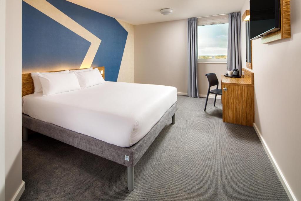 ibis budget London Heathrow Central photo