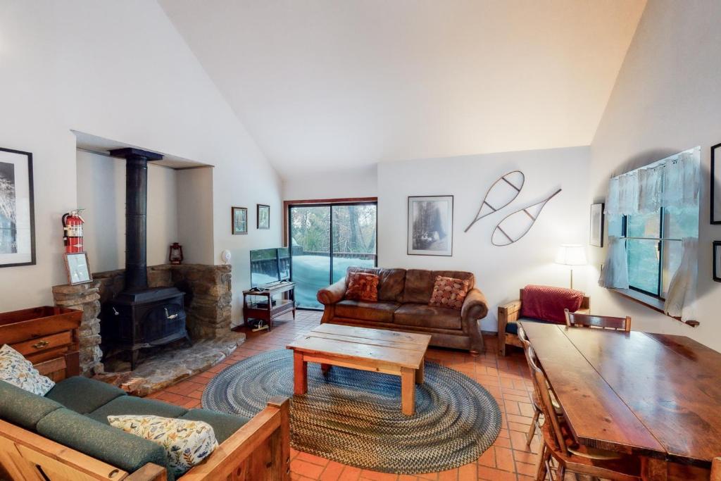 Forest Glen, Yosemite West