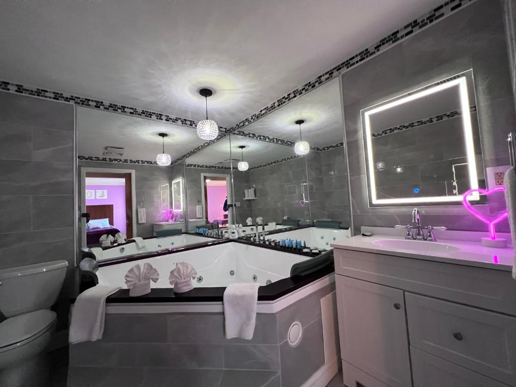 Orbits Inn photo