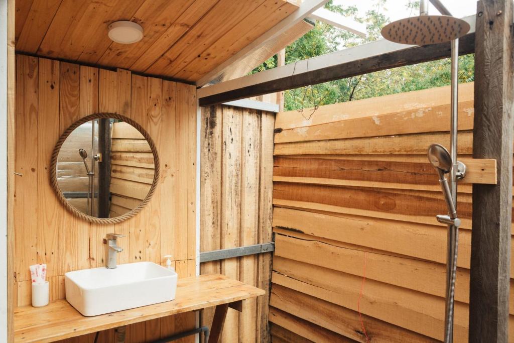 Villa Đao Hoa Vang Cam Ranh- Venuestay