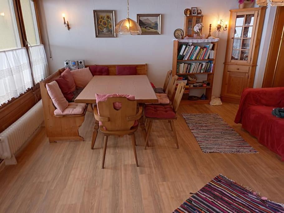 Großes Ferienhaus in ruhiger Lage - WLAN b. 9 Per. - 2