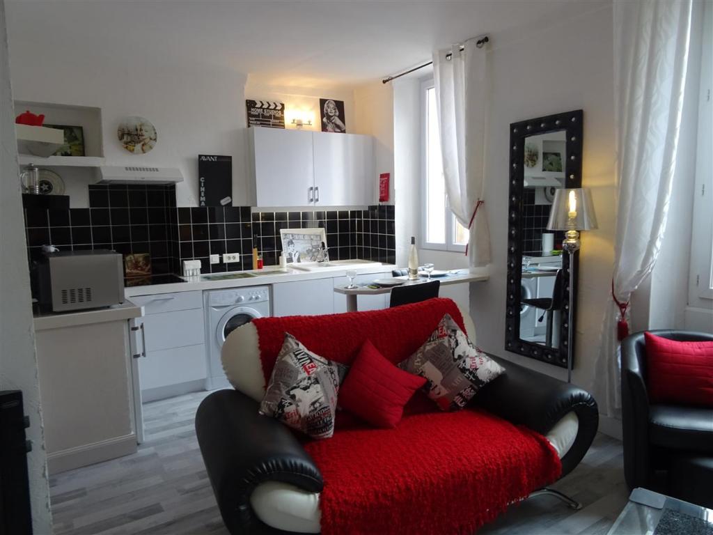 Apartment Rue St Antoine - 3