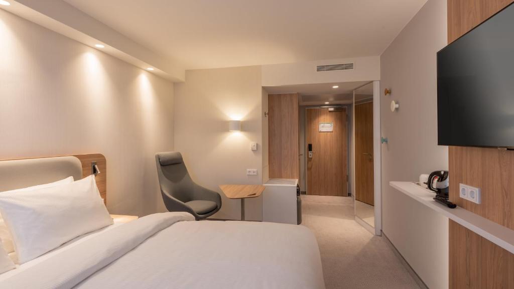 Holiday Inn Express And Suites Potsdam photo