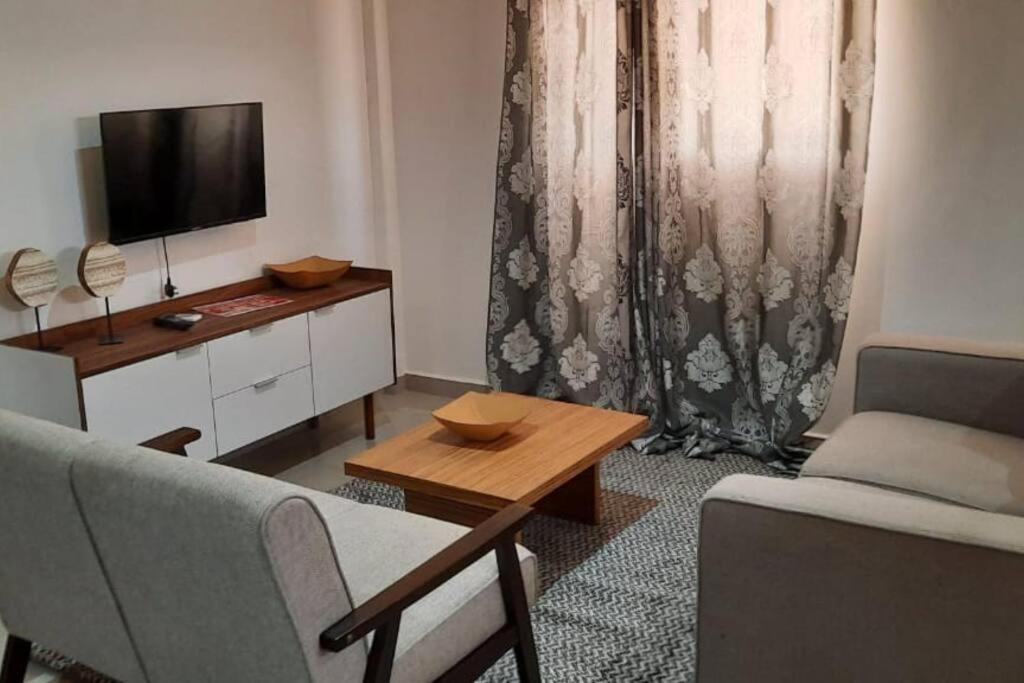 28A, Lumir Apartamento #8, Luanda — Hotel in Luanda