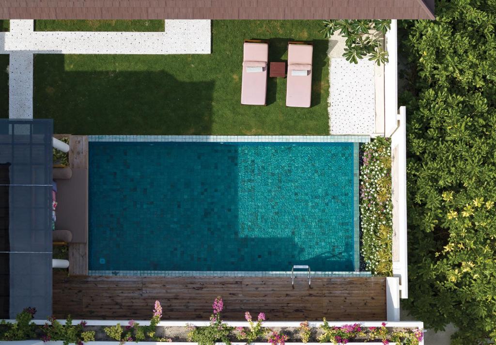 VARU by Atmosphere - Premium All Inclusive with Free Transfers — Swimming pool in Kaafu Atoll, Kaafu