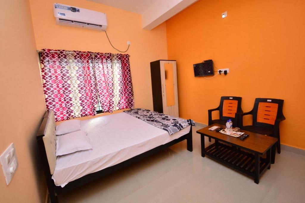 sri sigandureshwari boarding and lodging photo