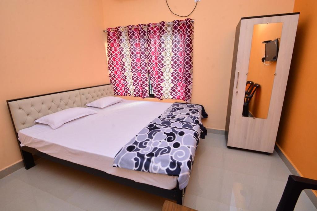 sri sigandureshwari boarding and lodging photo
